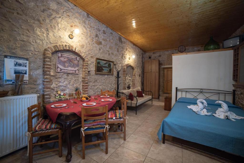 Menecrates Rustic - San Matteo Apartment Agios Matthaios  Exterior photo
